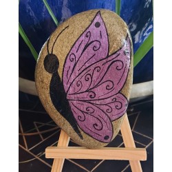 Galet papillon arabesque violet